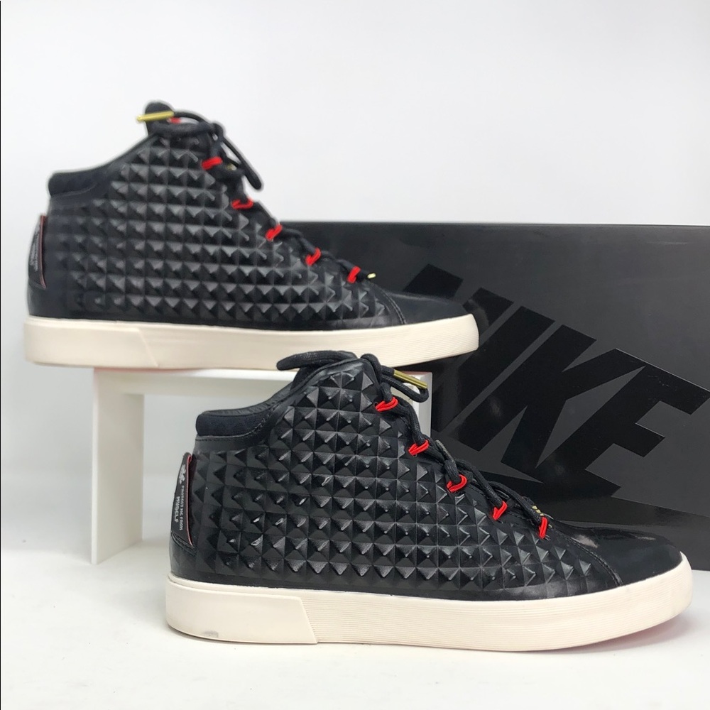 Nike Lebron 12 NSW Lifestyle Black Red 716417-001 Mens Shoes - Size 9.5